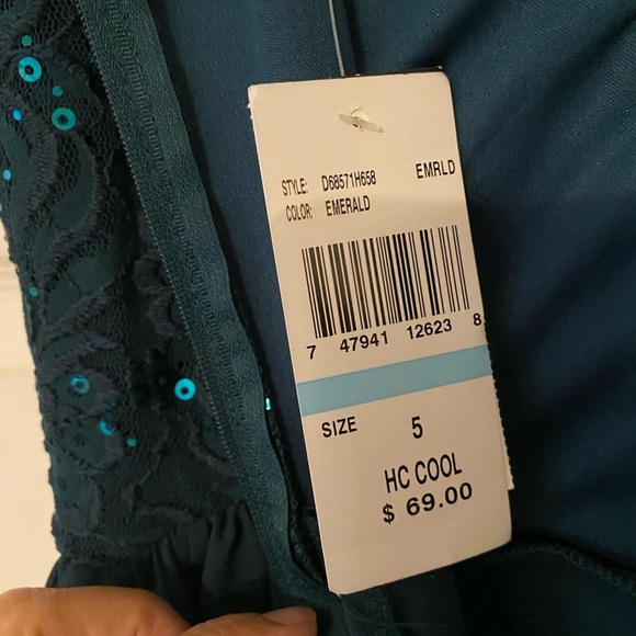 -NWT Speechless Sequin Green Emerald dress Size 5 - Picture 5 of 11